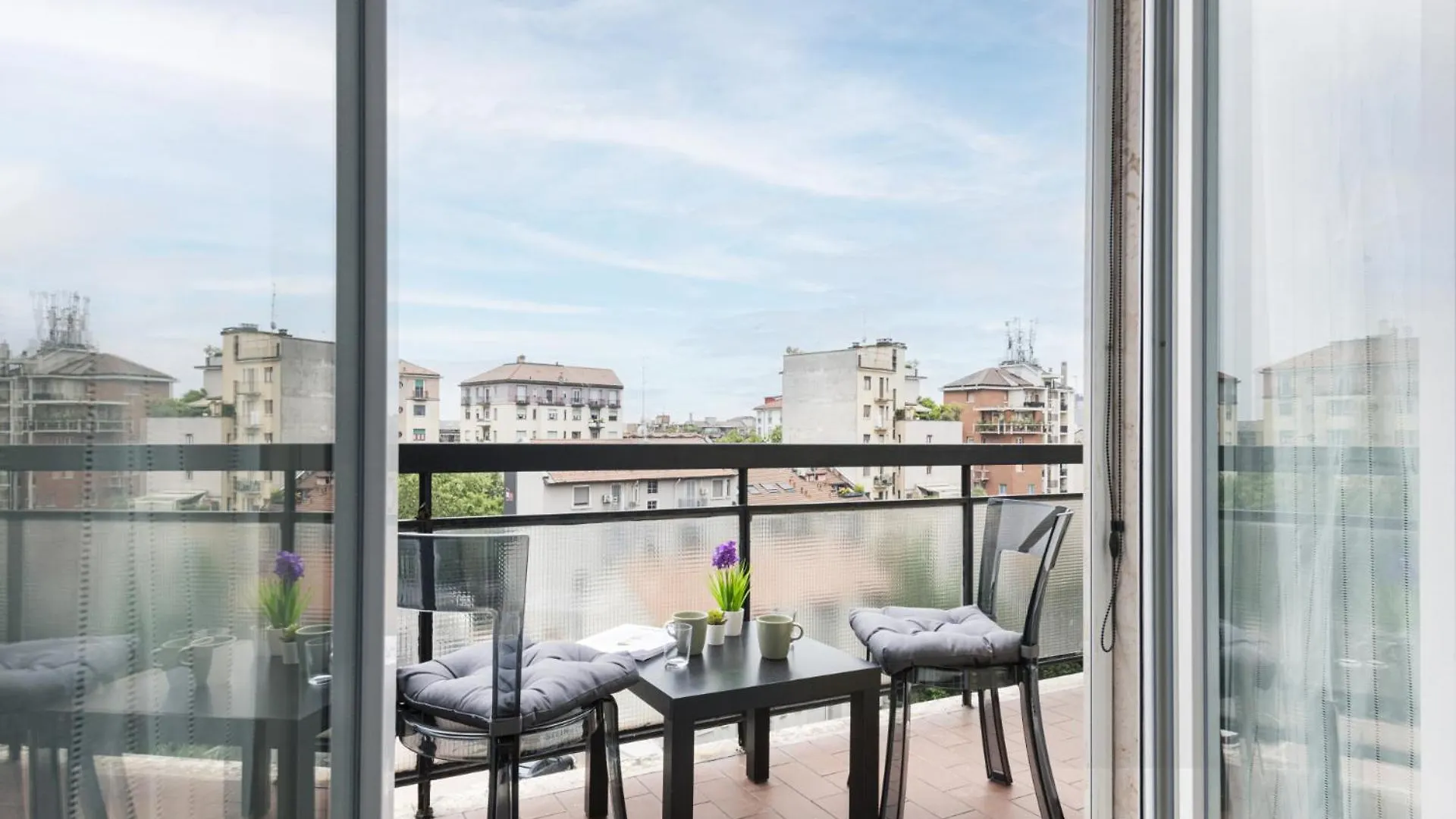 Easylife - Milano Bocconi Duomo Intero Appartamento Navigli Moderno 0*, Milan